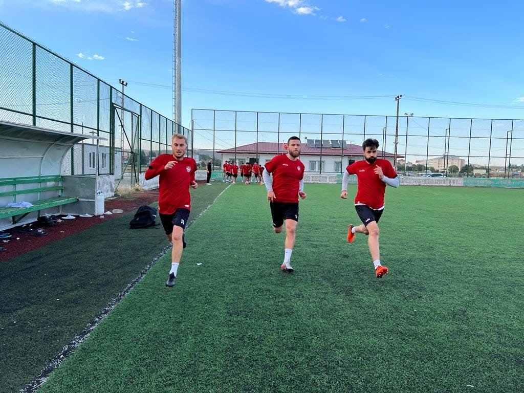 Kars 36 Spor’un sezon öncesi hazırlıkları sürüyor