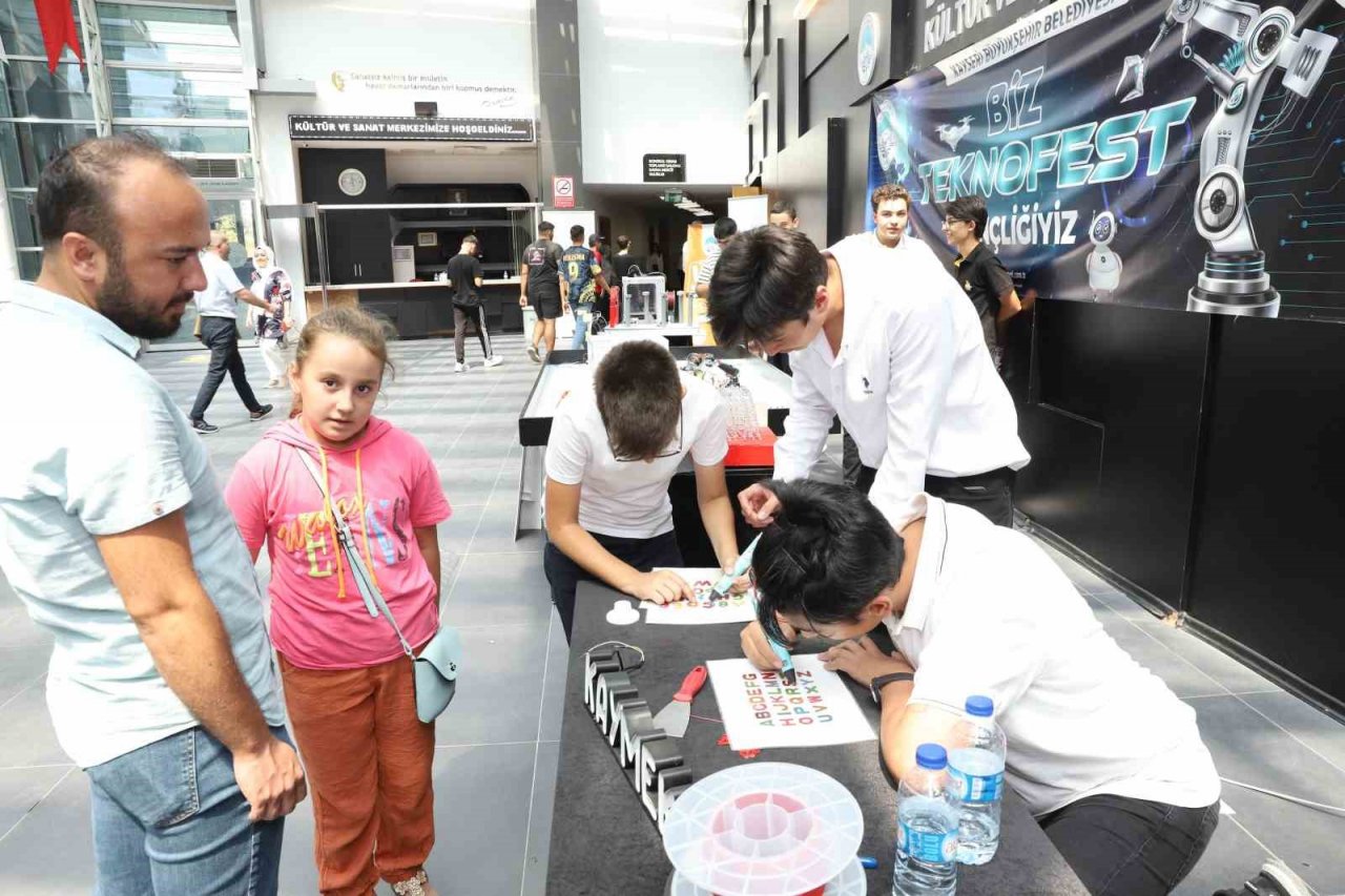 Büyükşehir KAYMEK Yaz Kursları, öğrencilerin gönlünü fethetti