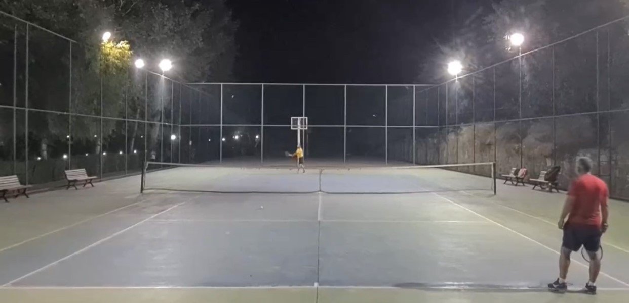 Zafer Bayramı Tenis Turnuvası final yolunda