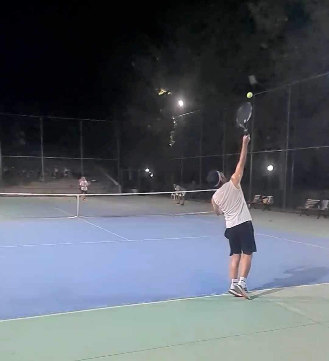 Zafer Bayramı Tenis Turnuvası final yolunda