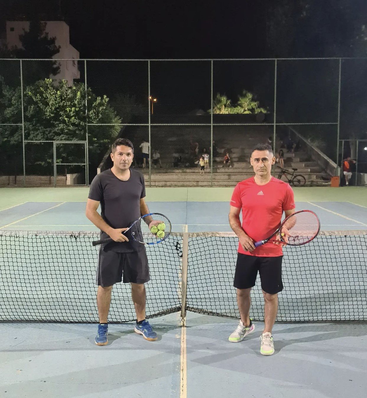 Zafer Bayramı Tenis Turnuvası final yolunda