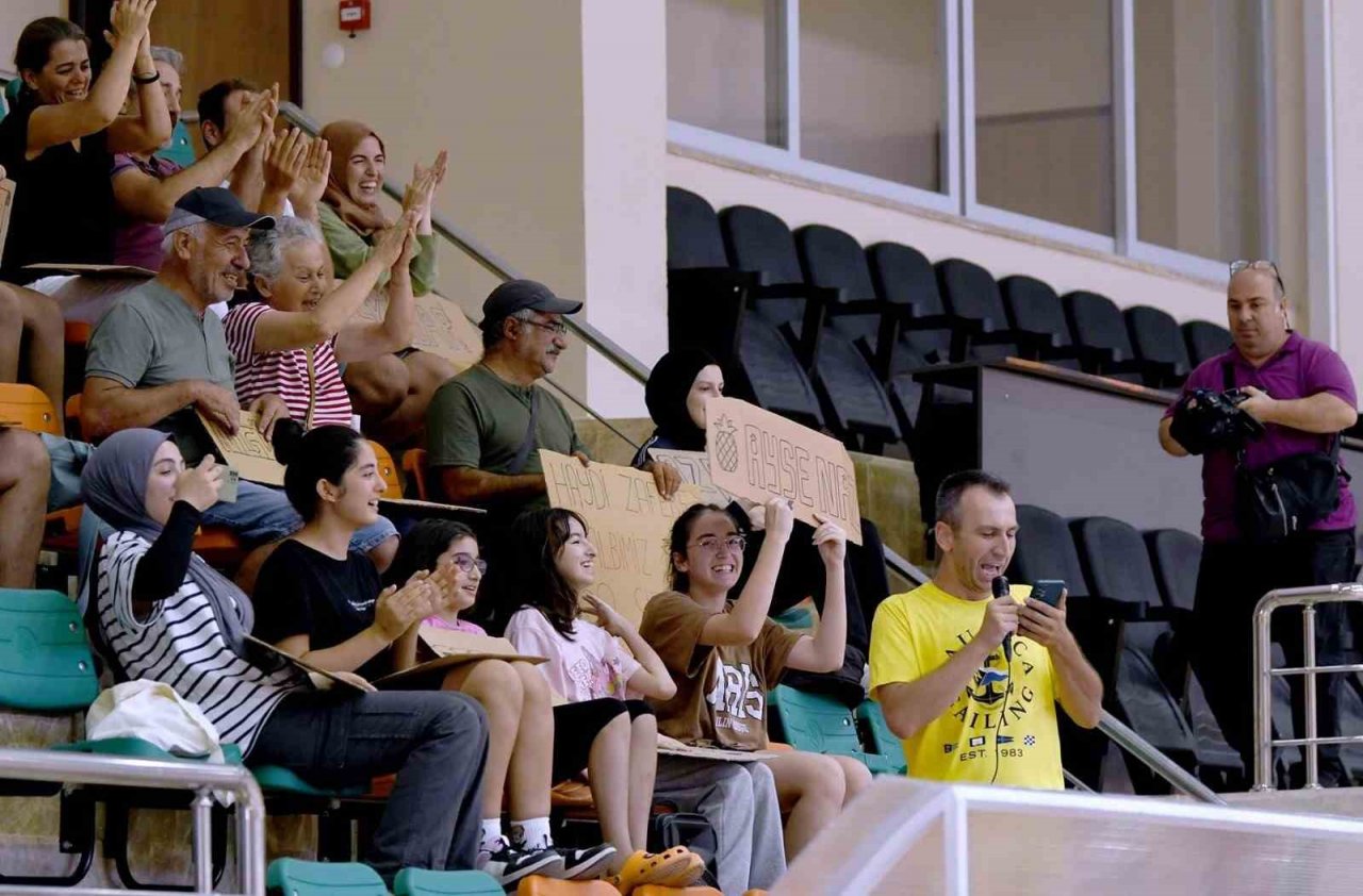 Hentbolun yıldızları Kuşadası’nda