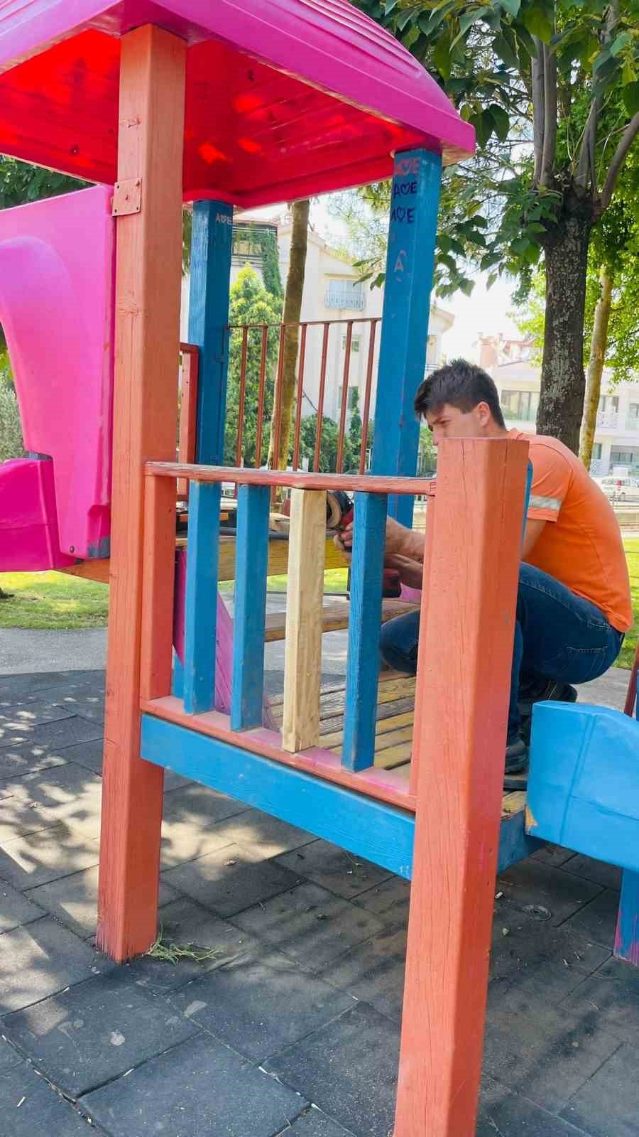 Marmaris park bahçeler ekipleri durmak bilmiyor