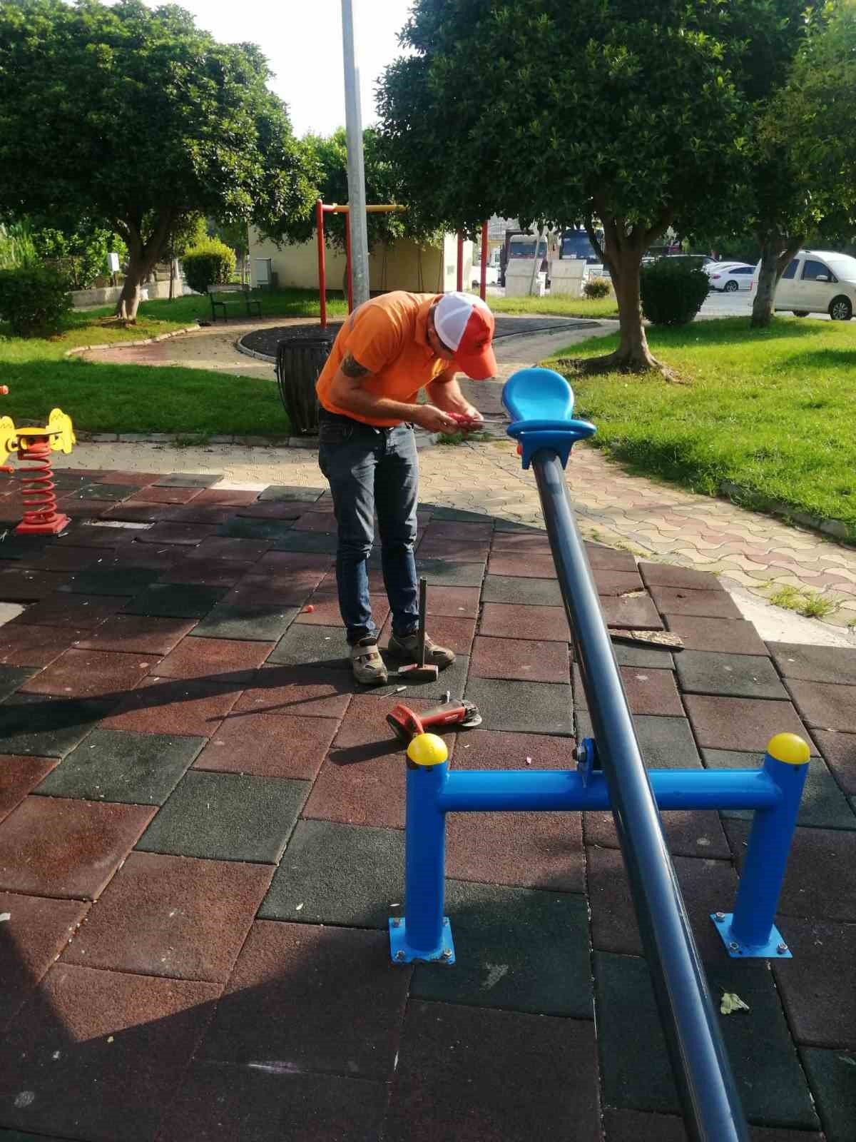 Marmaris park bahçeler ekipleri durmak bilmiyor