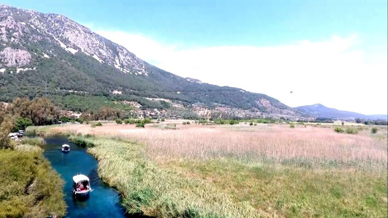 Akyaka Kadın Azmağı tekne turlarına vatandaşlardan yoğun ilgi
