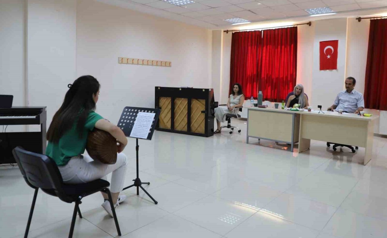 NEVÜ’de Müzik Eğitimi Anabilim dalı özel yetenek sınavı seçmeleri yapıldı