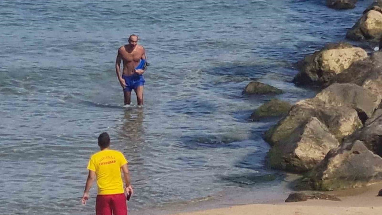 El frenini çekmeyi unuttu, aracı yokuş aşağı düşerek ters döndü