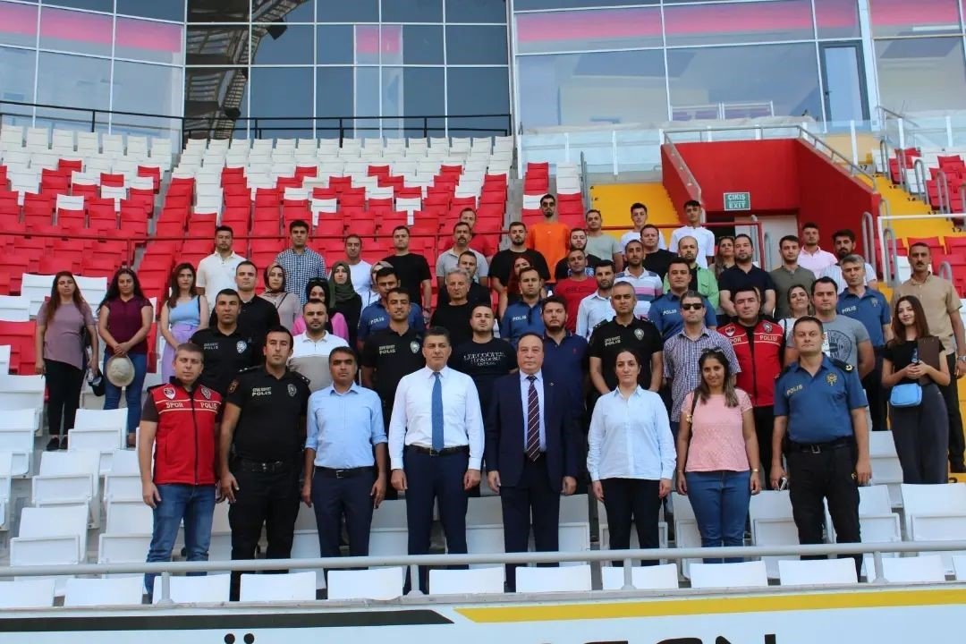Spor karşılaşmalarında görev alan güvenlik personeline eğitim