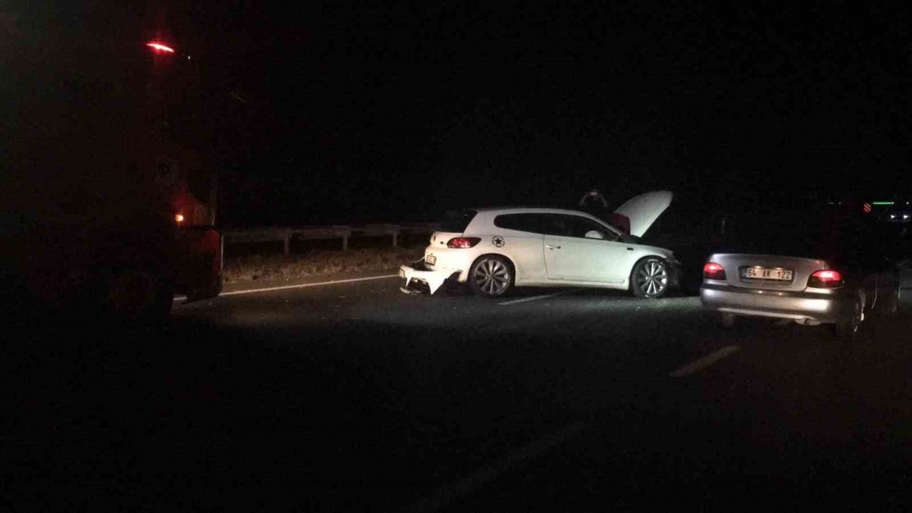 Tekirdağ’da trafik kazası: Direksiyon hakimiyetini kaybeden sürücü yön tabelasına çarptı