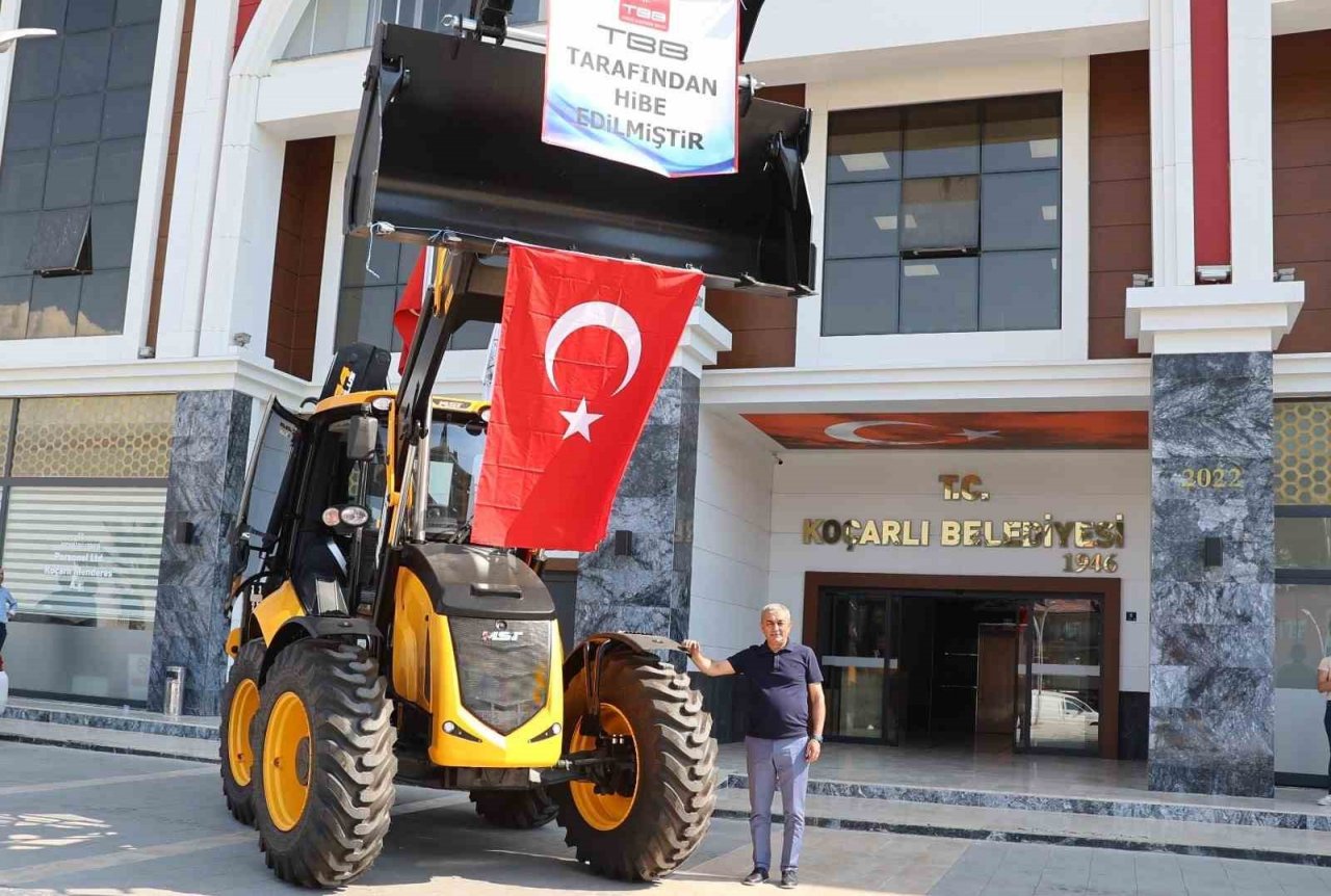 TBB’den Koçarlı Belediyesi’ne beko loder hibe edildi