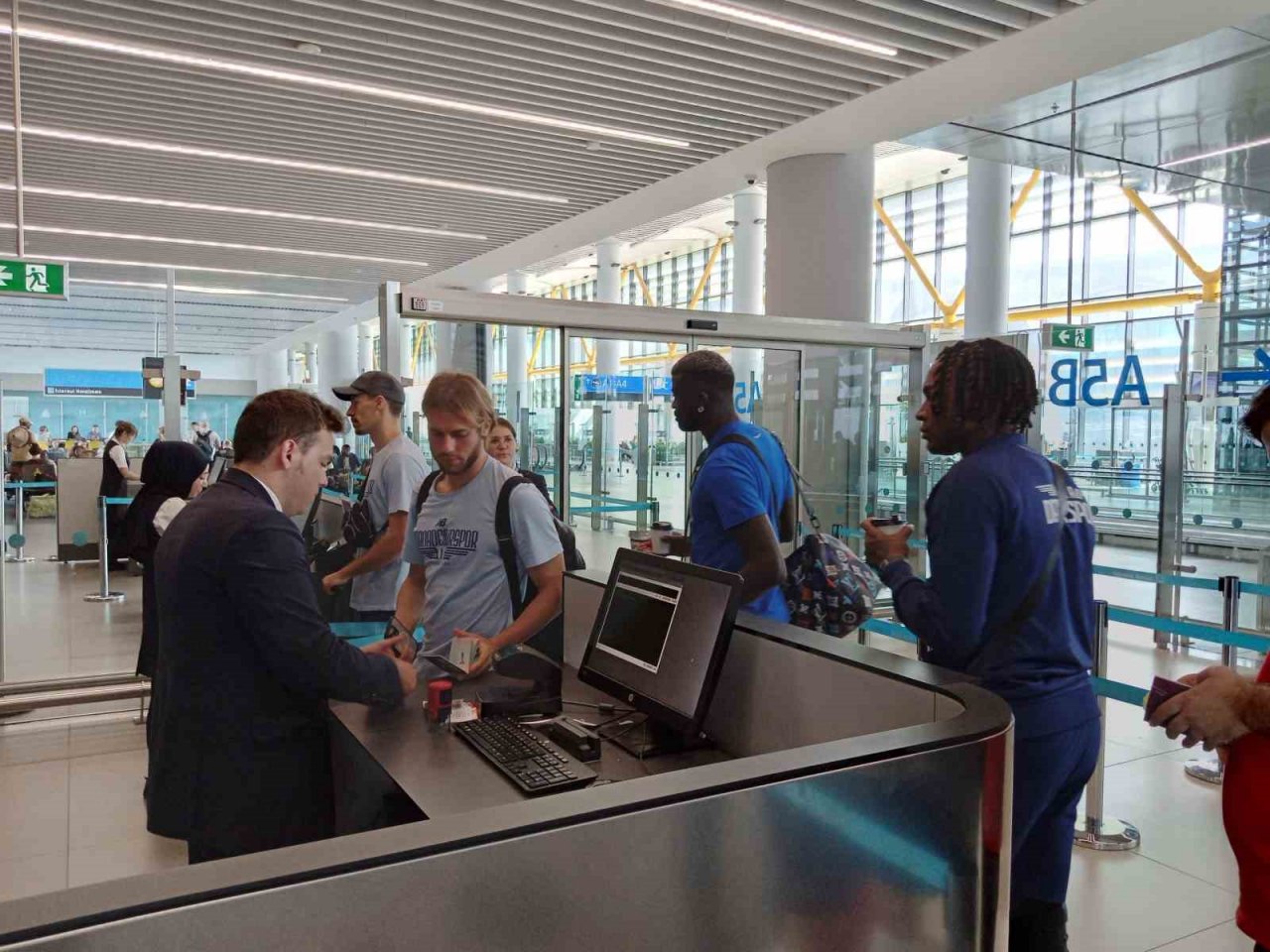 Adana Demirspor, Belçika’ya gitti