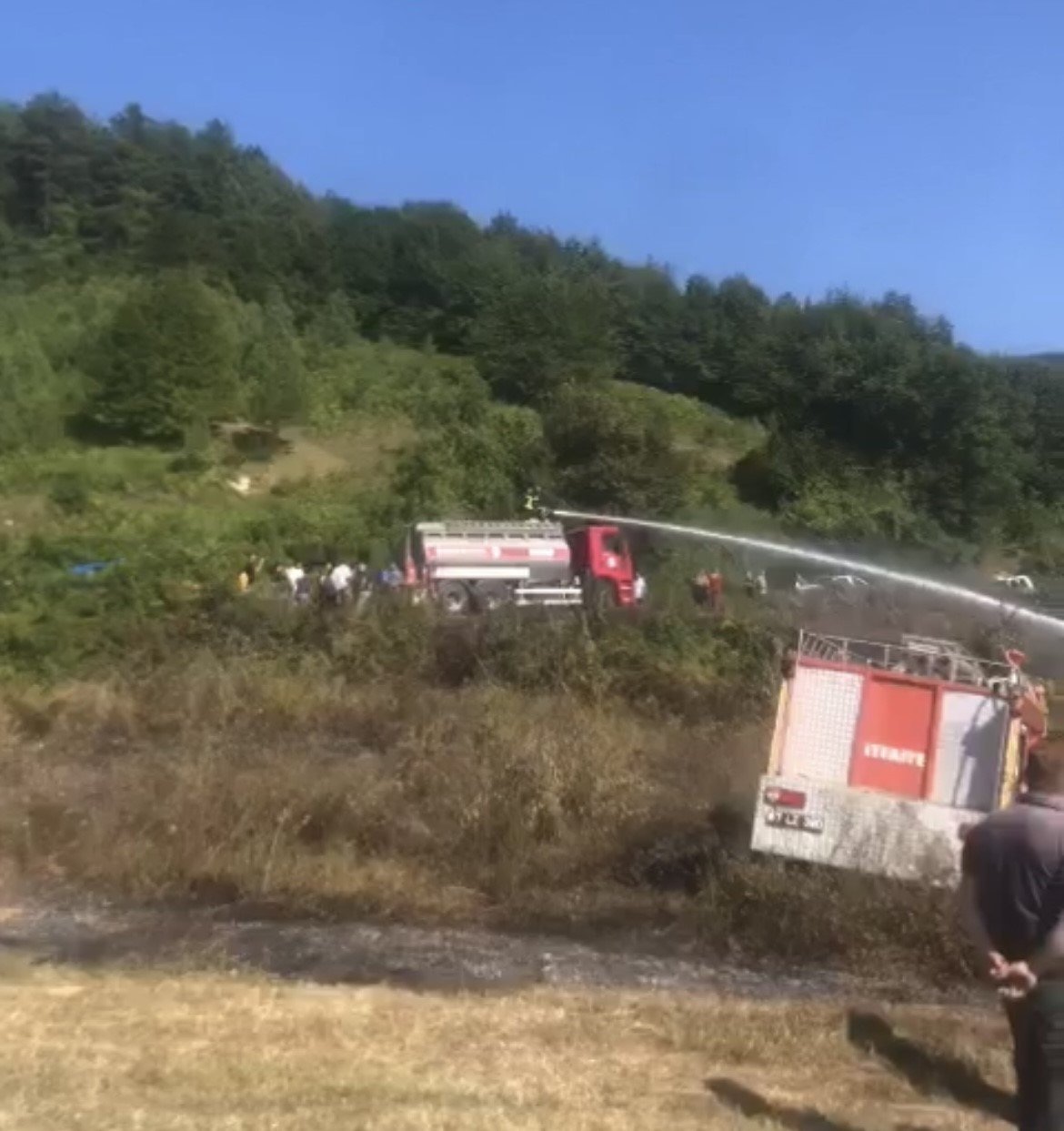 Zonguldak’taki örtü altı yangını ormanlık alana sıçramadan söndürüldü
