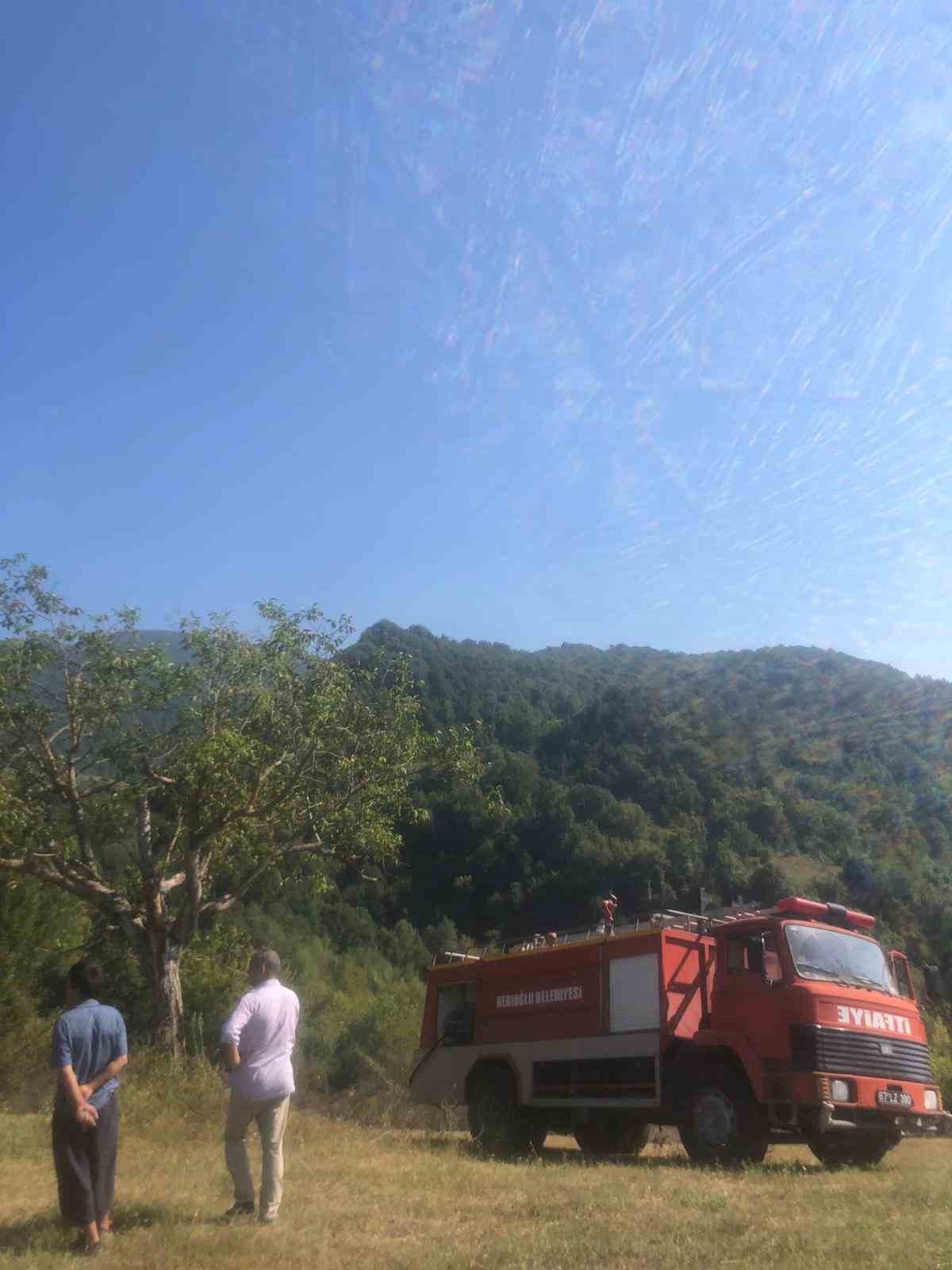 Zonguldak’taki örtü altı yangını ormanlık alana sıçramadan söndürüldü