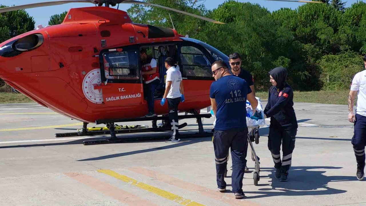 Doğum yapan kadının yardımına ambulans helikopter yetişti