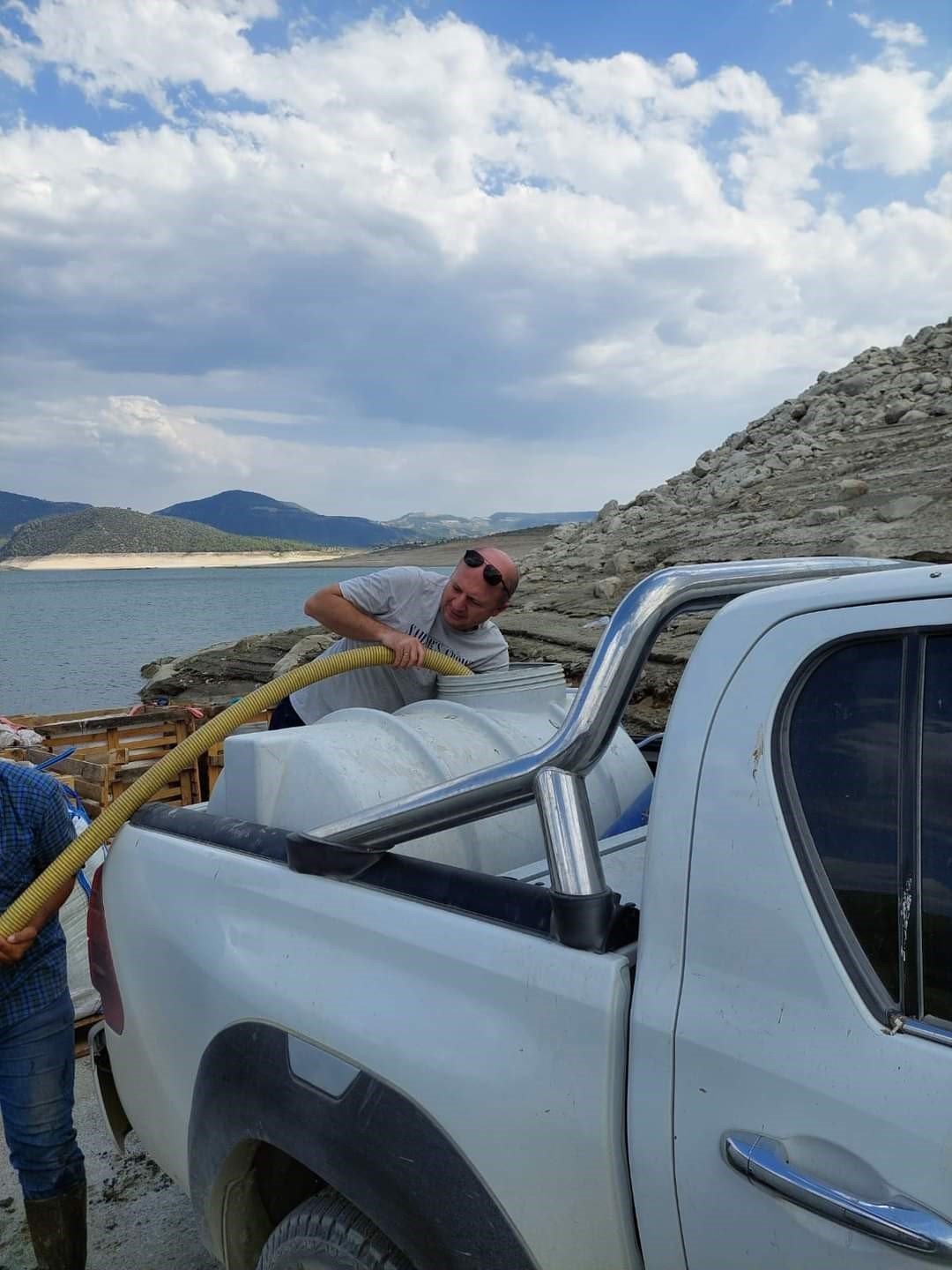 Aydın’da 300 bin sazan suyla buluştu