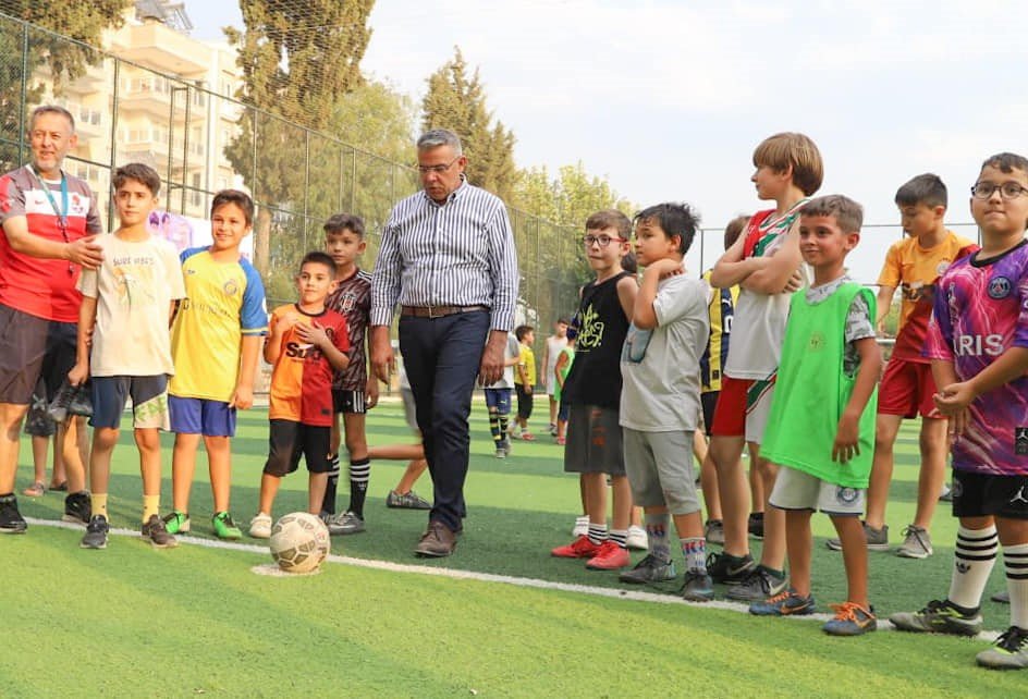 Başkan Güler’den, gençlere forma sürprizi