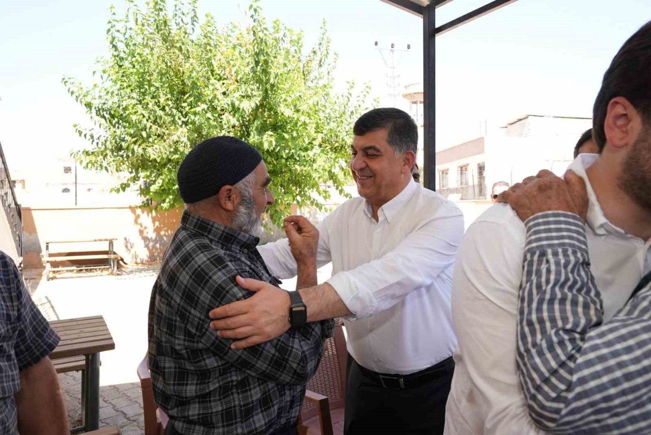 Bozatlı ve Fadıloğlu, kırsal mahallede vatandaşlarla bir araya geldi