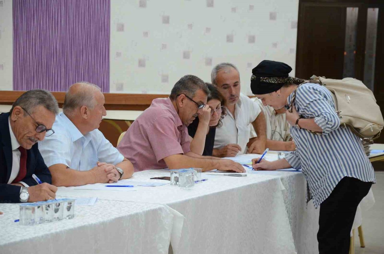 Bozüyük Belediyesi Çarşı ve Kent Meydanı’ndaki 9 iş yeri kiraya verildi