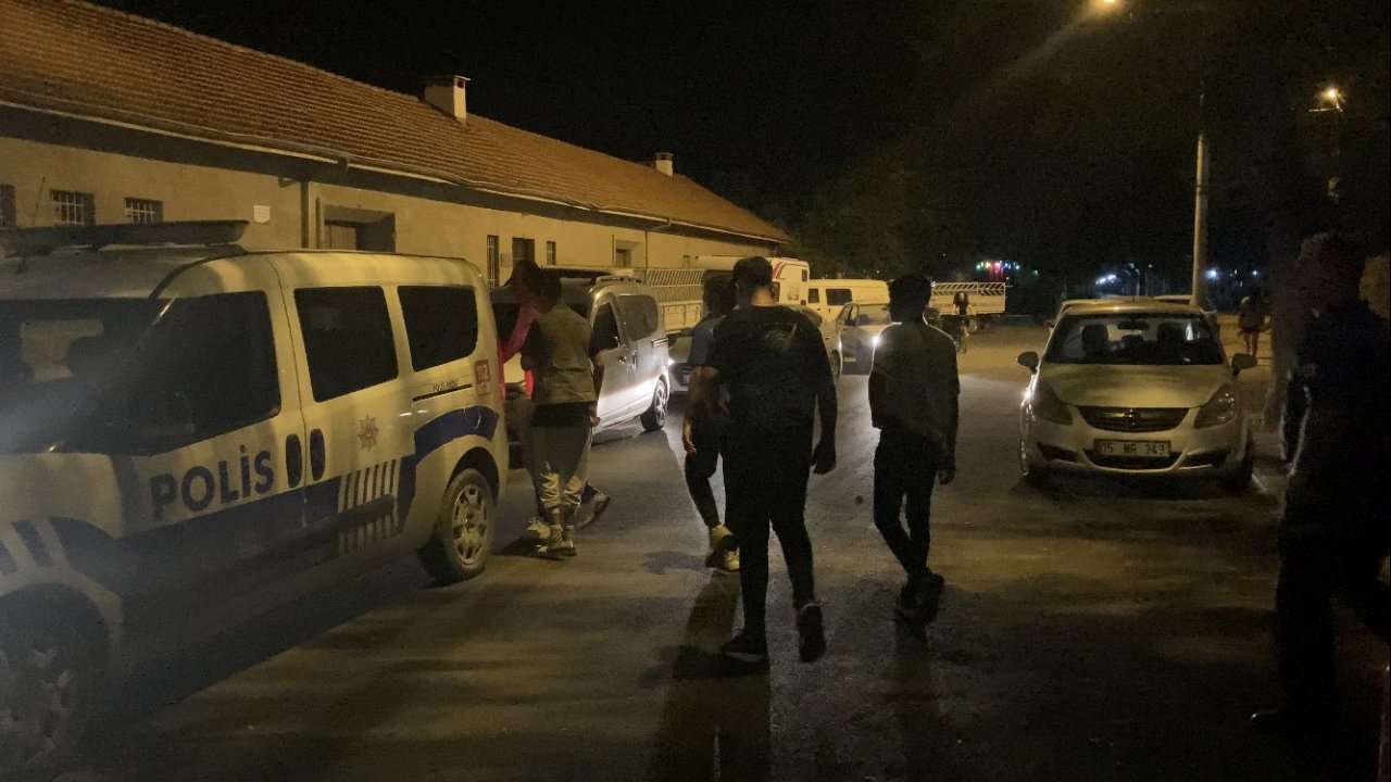 Burdur’da iki grup arasında çıkan kavgada 1 çocuk yaralandı