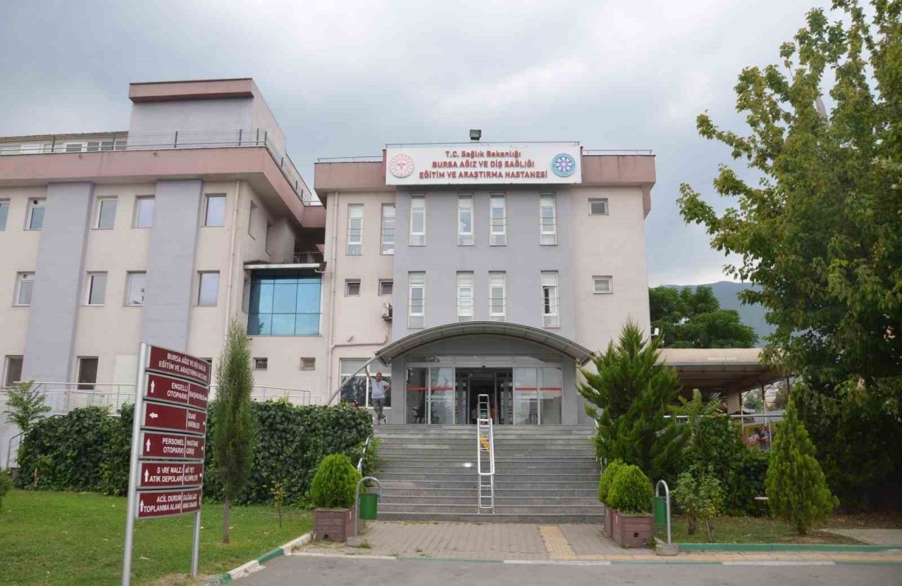 Bursa’da günde 2 bin kişinin ağzı kontrol edildi