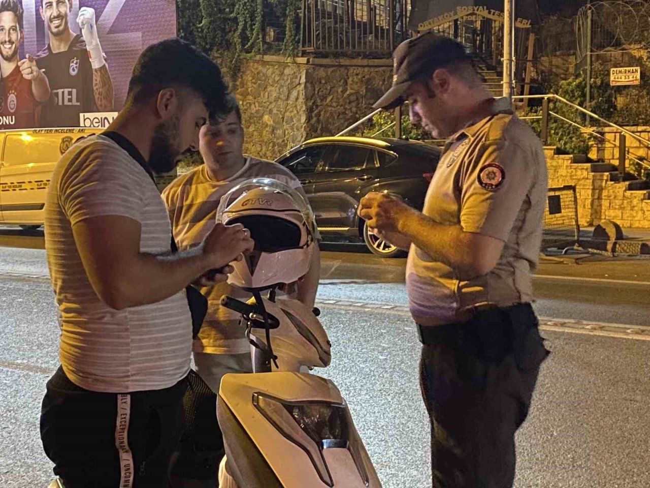 Beşiktaş’ta motosiklet sürücülerine yönelik denetim