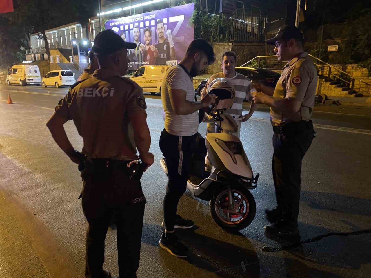 Beşiktaş’ta motosiklet sürücülerine yönelik denetim