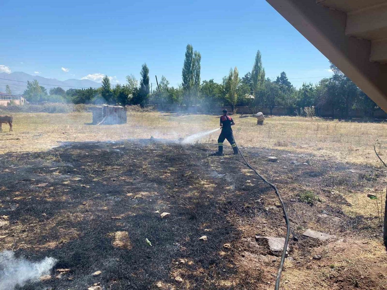Ot yangını büyümeden kontrol altına alındı
