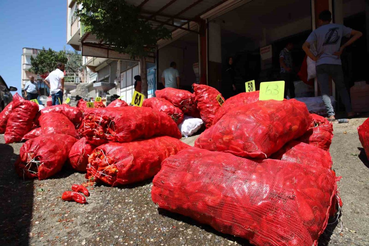 Gaziantep’te biber salçası mesaisi başladı
