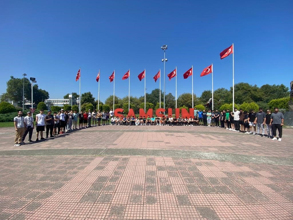 Gaziosmanpaşalı gençler, kamp etkinliklerinde buluştu