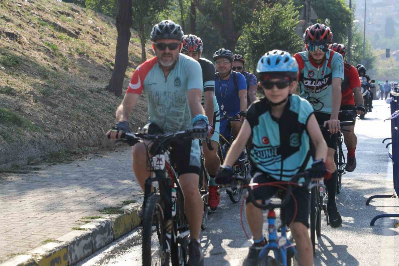 Gaziosmanpaşa’da bisiklet yolları güvenli sürüş imkanı sağlıyor