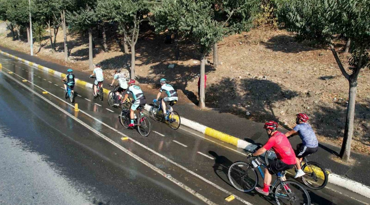 Gaziosmanpaşa’da bisiklet yolları güvenli sürüş imkanı sağlıyor