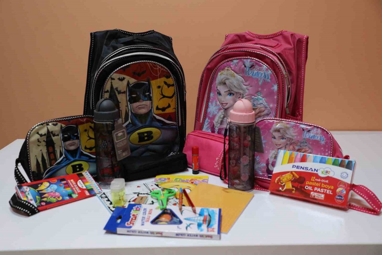 Gemlik Belediyesi’nden 2 bin öğrenciye kırtasiye desteği