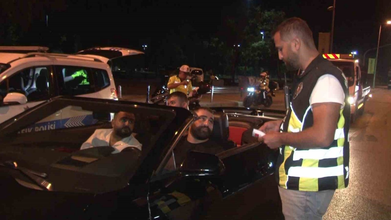 Kadıköy’de abart egzoz ve hız denetimi: 104 bin 629 TL para cezası kesildi