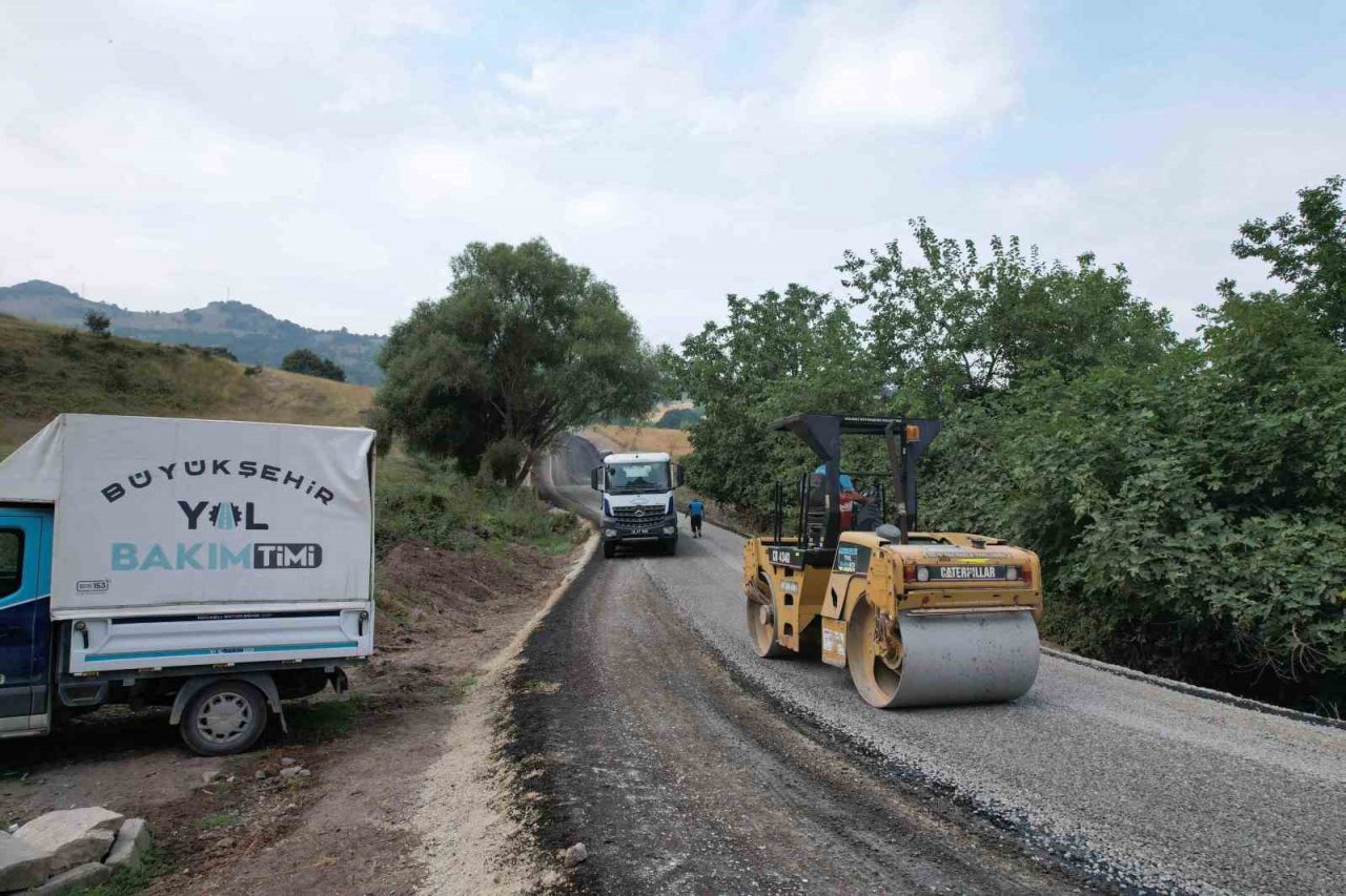 Kızderbent-Yalova Aktoprak bağlantısına asfalt