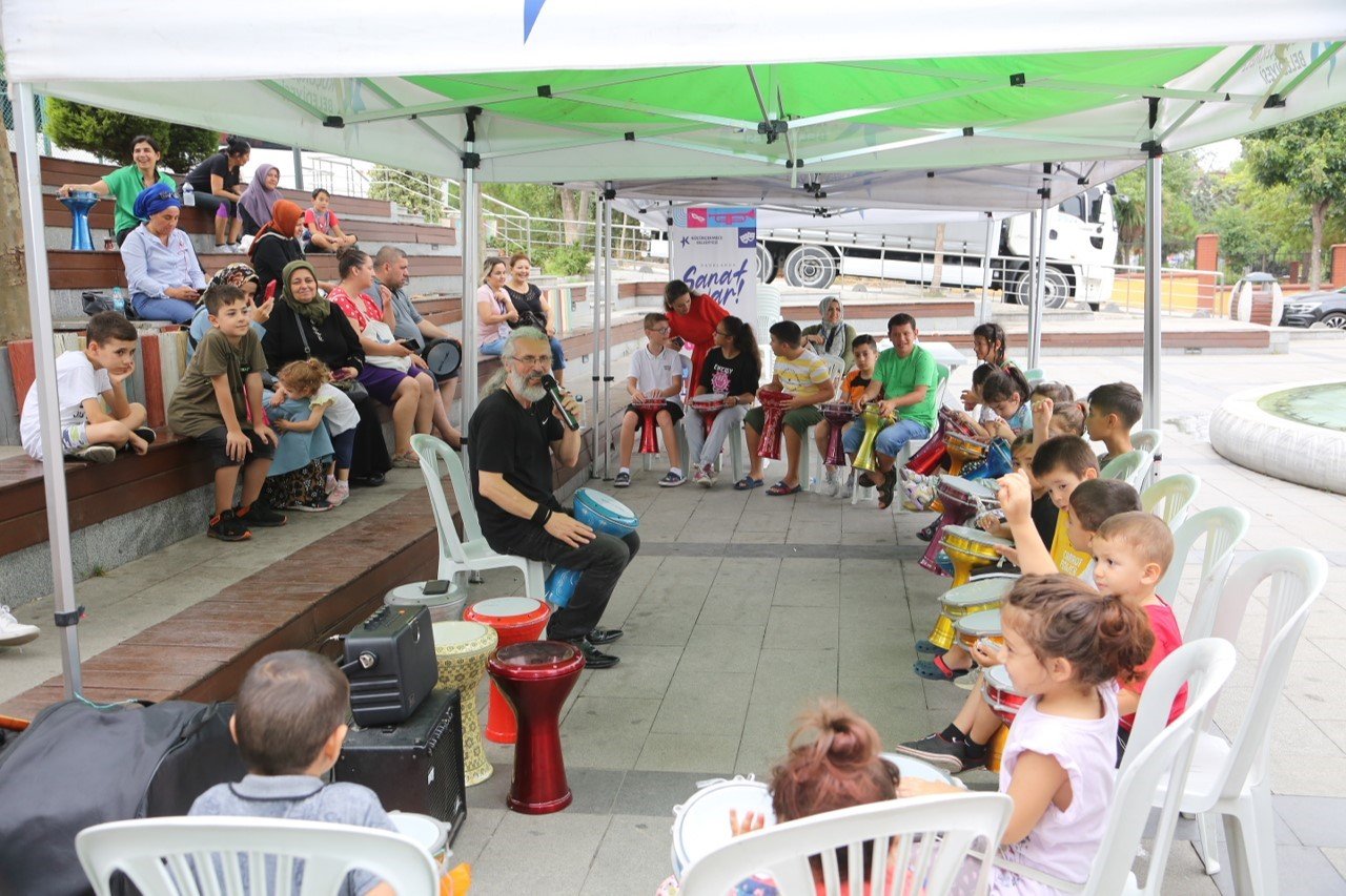 Küçükçekmece’deki "Parklarda Sanat Var" etkinliklerine ilgi yoğun oldu