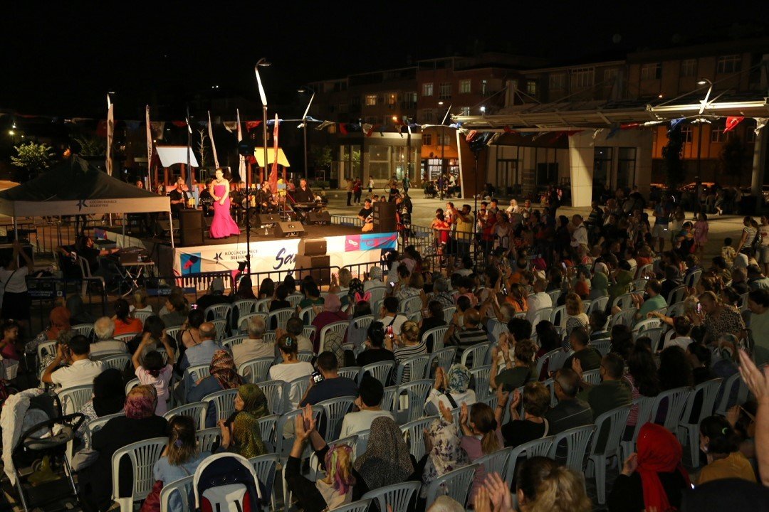 Küçükçekmece’deki "Parklarda Sanat Var" etkinliklerine ilgi yoğun oldu