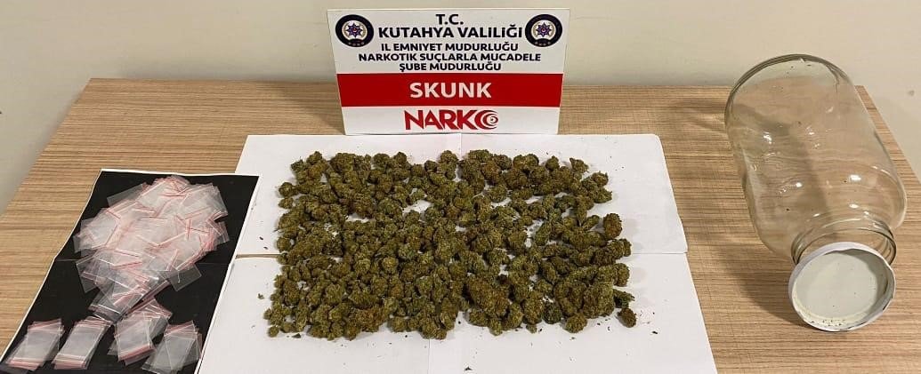 Kütahya’da narkotik operasyonlarında yakalanan 116 şahıstan 6’sı tutuklandı