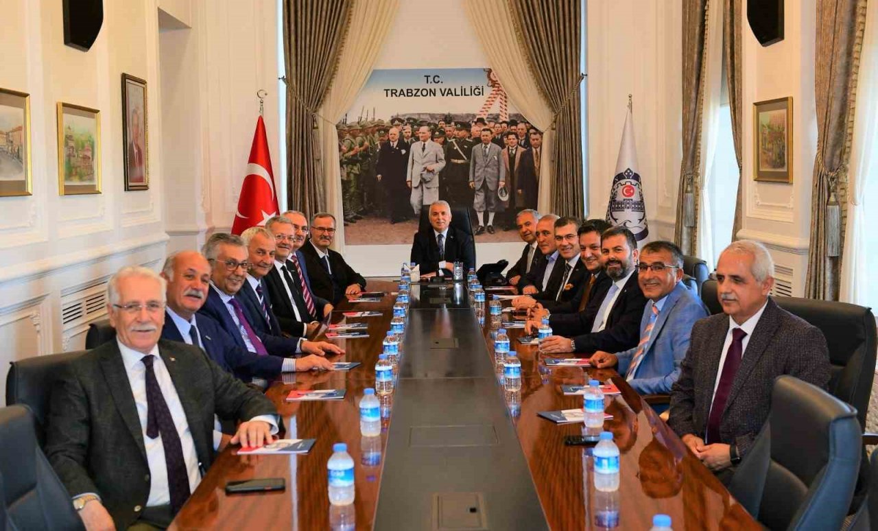 OSBÜK Başkanı Memiş Kütükcü, Vali Aziz Yıldırım’ı Ziyaret Etti