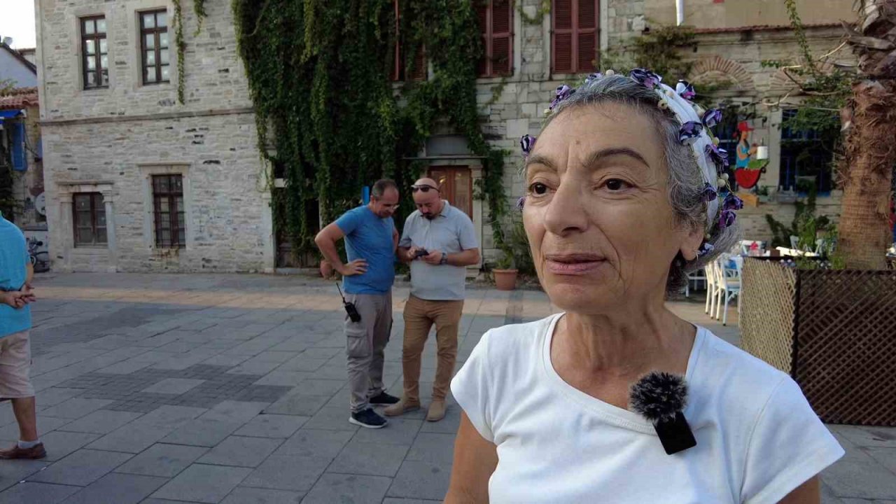 Foça’da deniz ve kıyı kirliliği protestosu