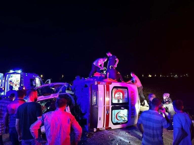 Osmaniye’de ambulansla otomobil kafa kafaya çarpıştı: 3 ölü, 3 yaralı