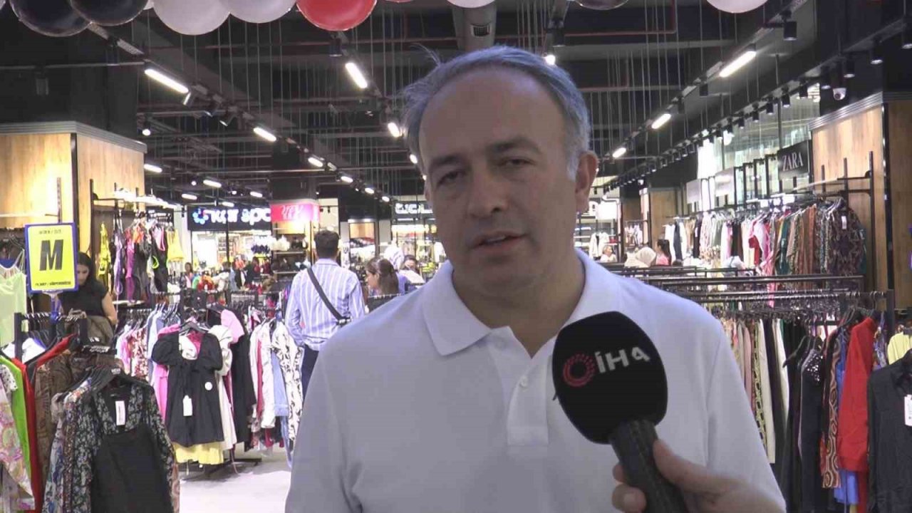 KUMSmall’un konsept mağazasına vatandaşlar akın etti