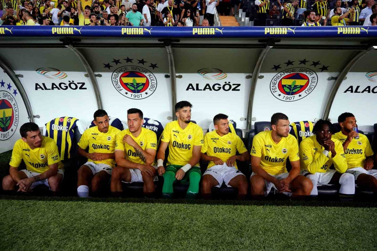 UEFA Avrupa Konferans Ligi: Fenerbahçe: 0 - Twente: 0 (Maç devam ediyor)