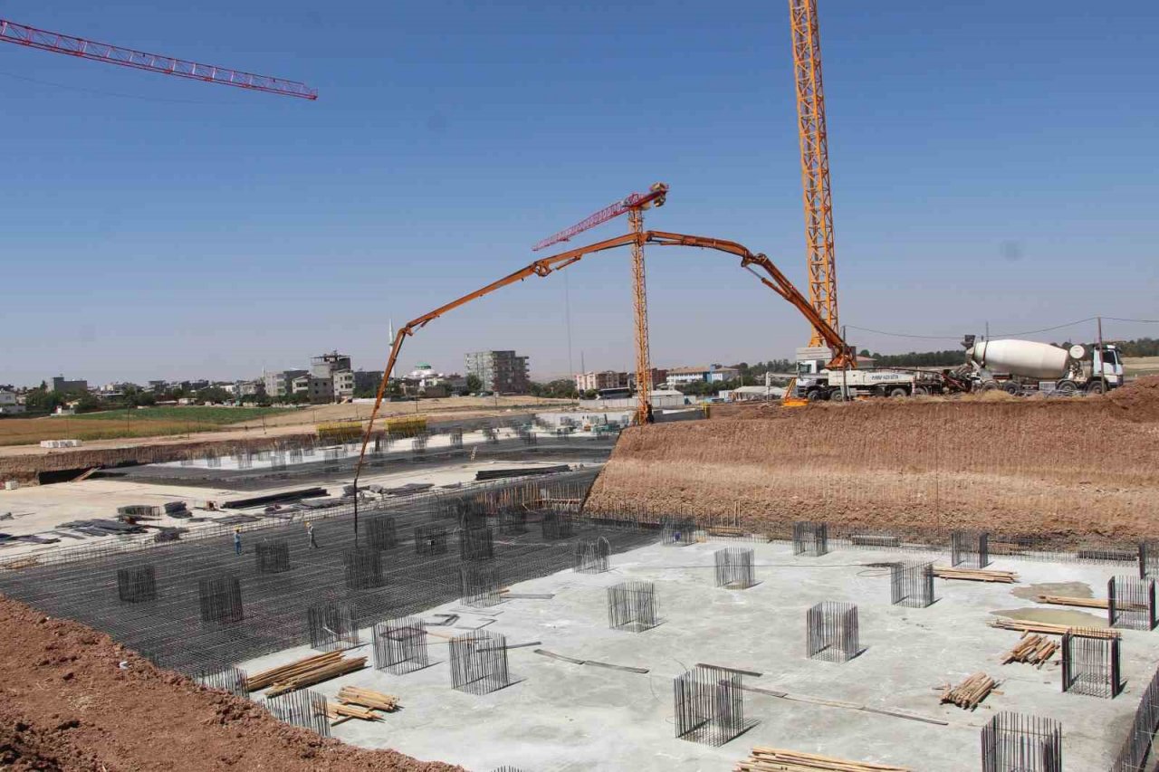 Batman’ın 1 milyar 185 milyon TL’lik hastanesinin inşası devam ediyor