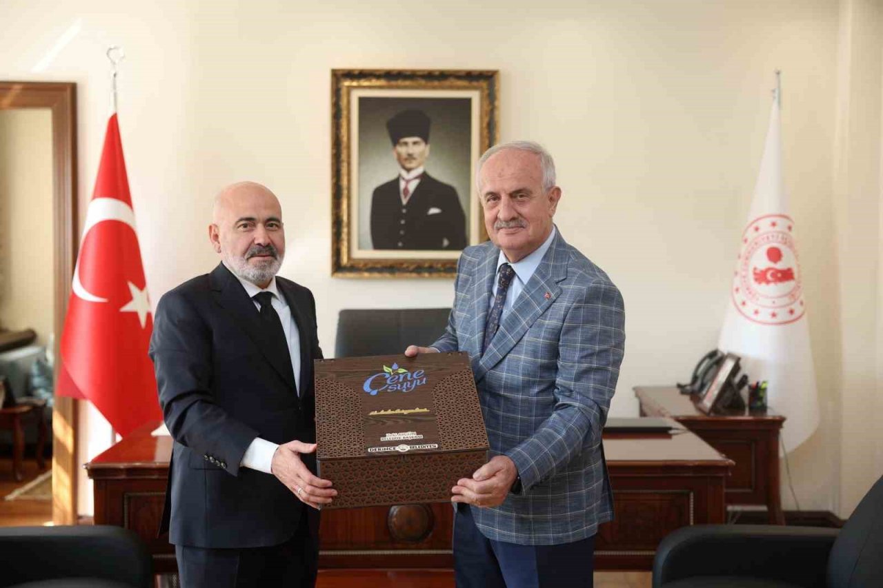 Başkan Aygün projelerini Ankara’ya taşıdı