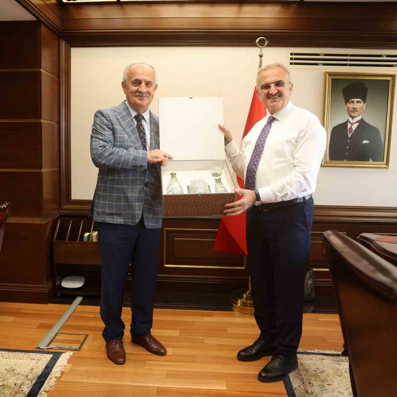 Başkan Aygün projelerini Ankara’ya taşıdı