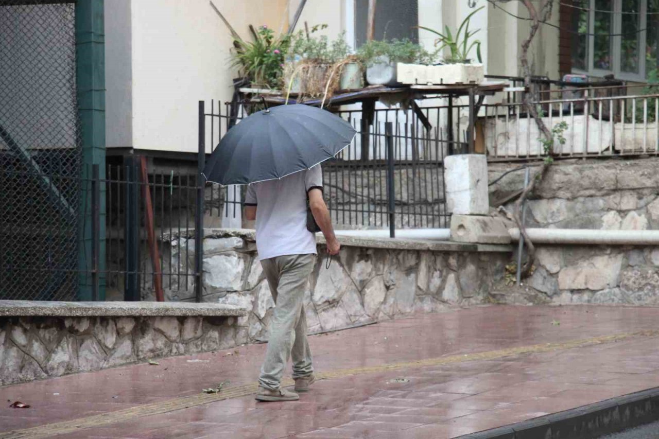 Aydın’da başlayan yaz yağmuru serinletti