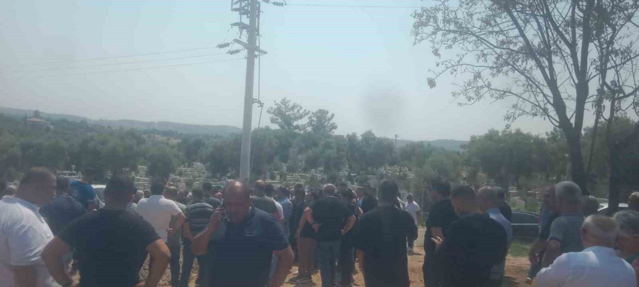 Balkondayken maganda kurşunuyla hayatını kaybeden adama acı veda