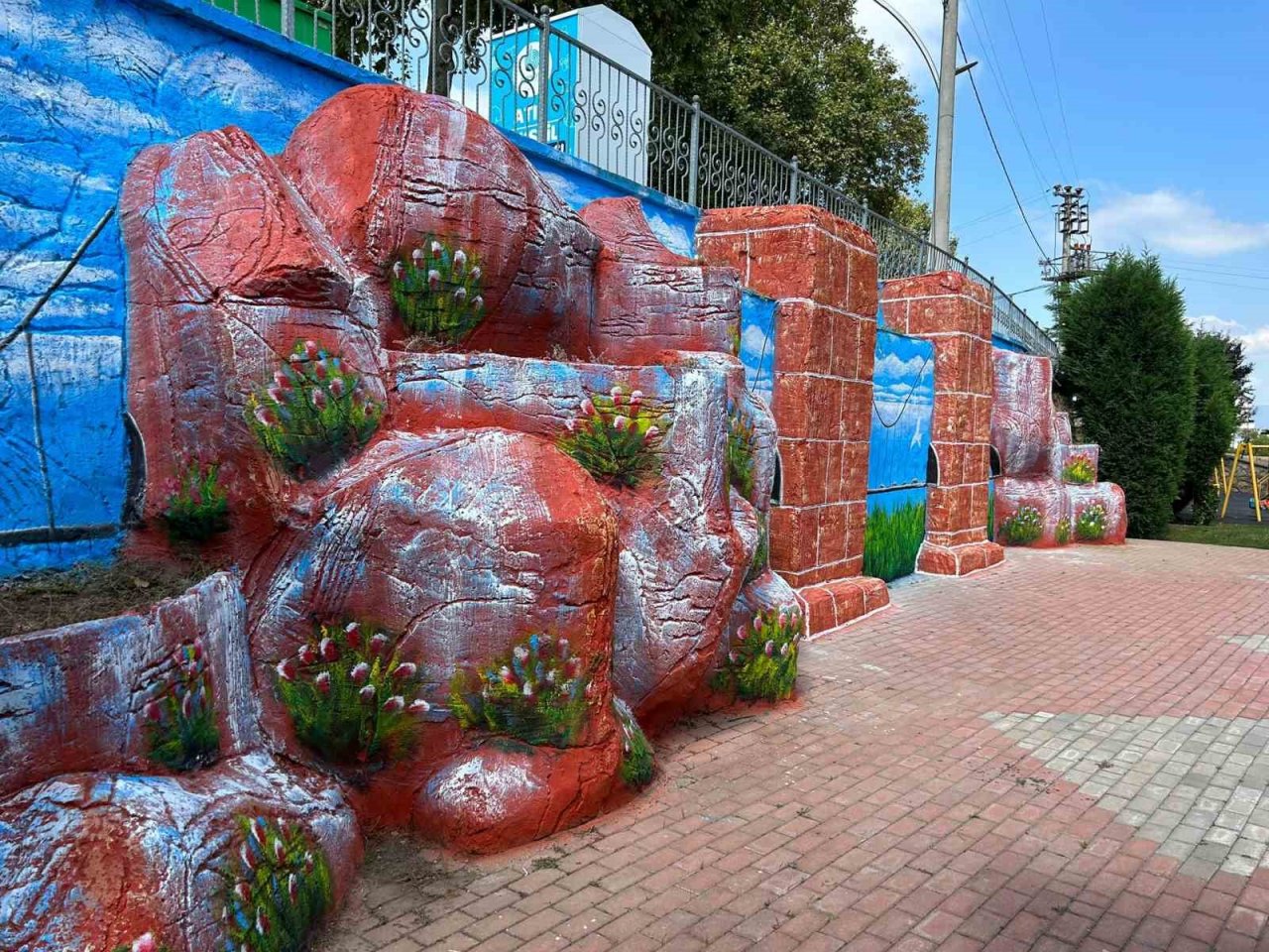 Park ve bahçeler yenileniyor