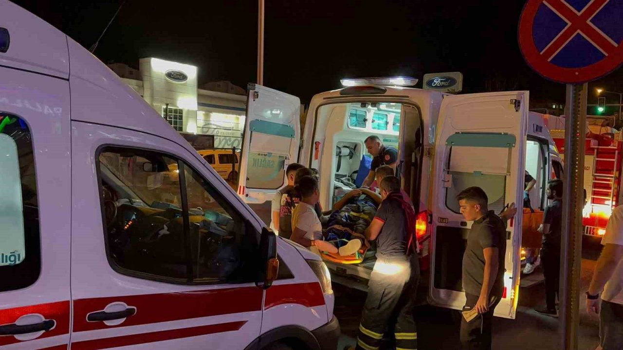 Batman’da sivil polis aracına otomobil çarptı: 5 yaralı