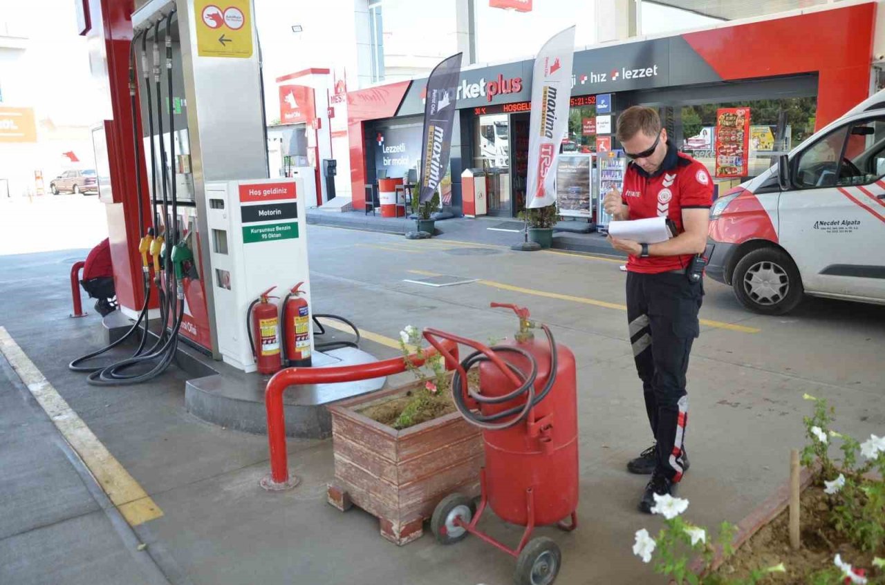 Bozüyük Belediyesi İtfaiye Müdürlüğü’nden akaryakıt istasyonlarına denetim
